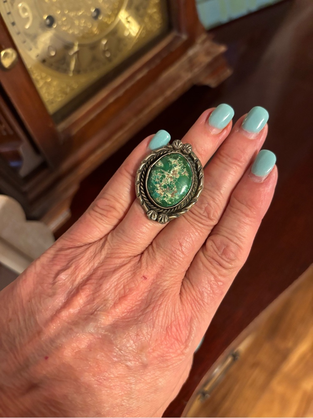 Navajo Green Turquoise and Silver Vintage Ring - Picture 2 of 8